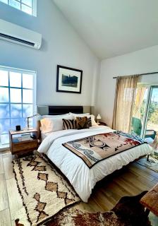 NEW Santa Fe Farmhouse Private & Intimate Retreat - 8