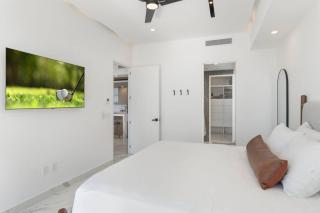 Encantame Soleil 1BR Sleeps 4 lock off unit - 3