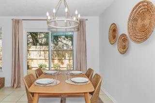 Cozy Pensacola 3-Bedroom, Centrally Located - 8