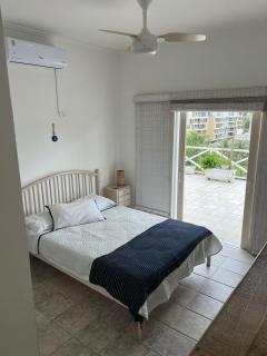 3-Suite Penthouse with Sea View and Pool - 1