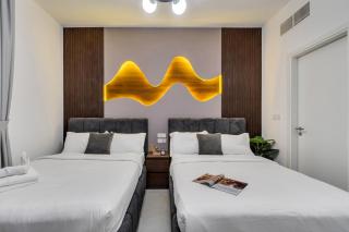 Luxury Poolview 1BR in Aljada l Balcony l 3 beds - 0