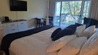 Bay and village view, 2 person spa bath - 4