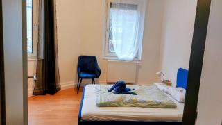 Eastside - Privatzimmer in geteilter Wohnung mit Gemeinschaftsbad - 0