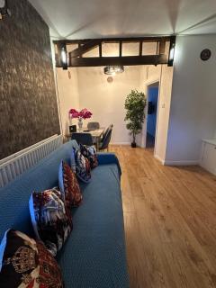 London 2 bedroom Westminster borough apartment with Skysports and Netflix - 8