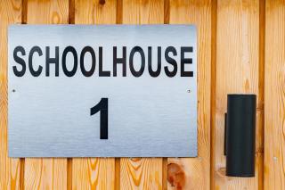 Schoolhouse 1 Cottage by Fairy Pool - 6