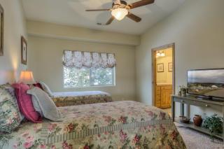 7 Bedroom Retreat near Zion, Bryce, and Grand Canyon - 4