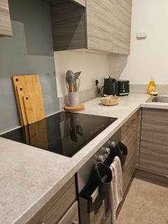 2 Bed Apartment in Brighton with Side Sea View - 2