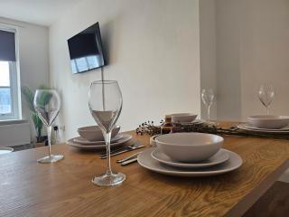 2 Bed Apartment in Brighton with Side Sea View - 9