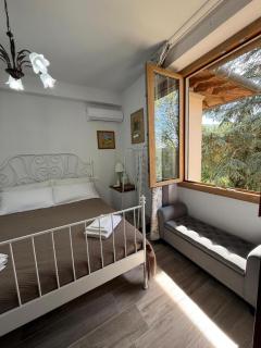 Charming Guest Room in Villa Casavecchia with City, Garden, and Mountain Views - 4