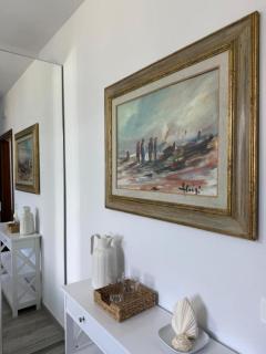 Charming Guest Room in Villa Casavecchia with Mountain Views - 8