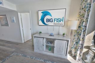 Beach retreat w balcony & hot tub - 4