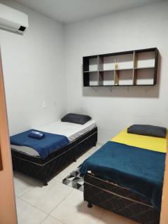 Quarto individual com 2 camas box de solteiro hostel 940 - 0
