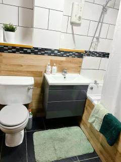 Homely Stay Langley - 2