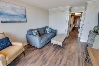 Oceanfront Remodeled Condo with Pools, Coral Beach - 6