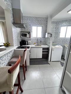 Apto moderno em Praia Grande, 500M da Praia, C ar condicionado em tds ambientes, garagem e sacada privativa - 4