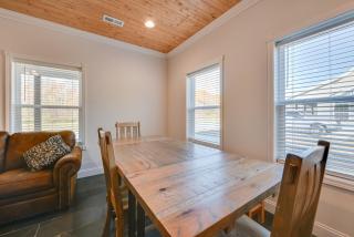 Riverfront Family Escape in Falls of Rough! - 3