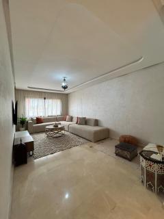 Appartement Moderne - Accès Piscines et Fitness - 9