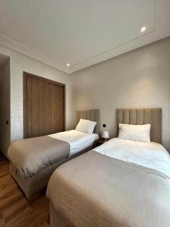 Appartement Moderne - Accès Piscines et Fitness - 1