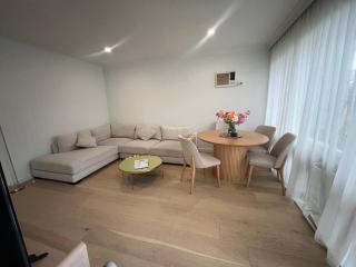 Cozy 2-Bedroom Retreat in Pascoe Vale - 0