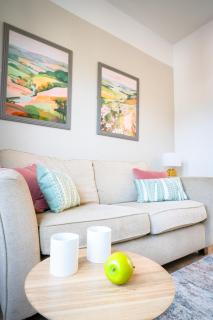 Elegant Victorian House & Garden - 3