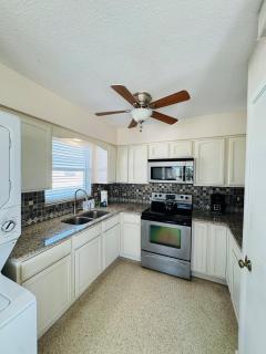 763 North Shore Downstairs Apts - 5