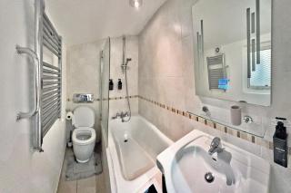 Elegant 1 Bed Apt in Earls Court Central London - 3