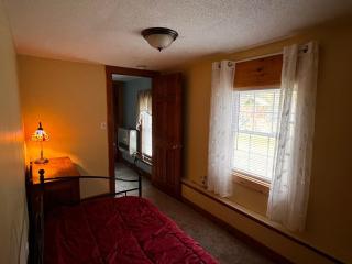 Cozy 1890s farmhouse - 5