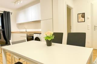 Stylish Apartment with Balcony and Parking - Near Metro - Wenen - 4