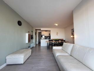 Seafront apartment with terrace on Zeedijk - 9