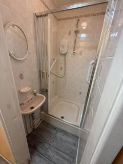 A lovely bungalow with 3 bedrooms and nice garden - 9