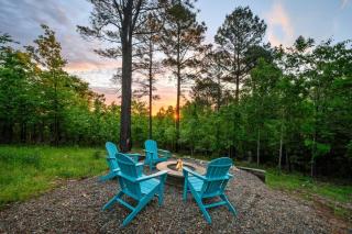 Cozy & Romantic GetAway with Hot tub, Fire pit, Sleeps 4 - 1