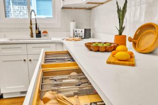 2 BRs & space to spread out, Pets OK, Coffee Bar - Brookfield - 6