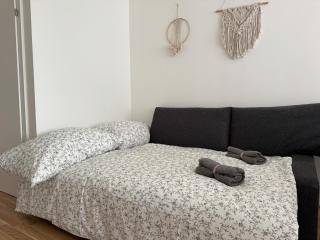 Brand New Danube Apartment with Balcony and Free Parking - Viena - 1