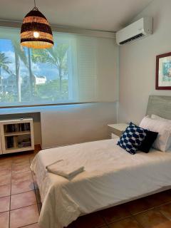 Beautiful Ocean Villa by the Beach and Pool - 6