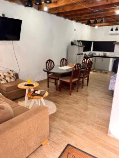 Casa de dos dormitorios en villa adela a 10 minutos del centro para 7 personas se aceptan mascotas - Concordia - 3