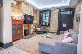 Stone House - Pool Table - Free Parking - 3