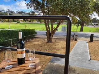 Neat & Tidy Family Home with Beautiful Back Yard - 7