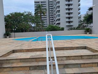 Apartamento com Piscina Praia Enseada Guarujá - 0