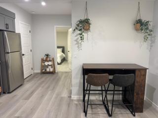 Rockies Golden Retreat 2BR Suite - 7