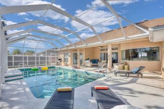 Modern Pool Home|Game Room|Workspace & Near Beach - 5