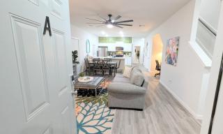 3BR Retreat - Sleeps 8 - Near Rosenberg and Needville - 9