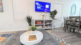 3BR Retreat - Sleeps 8 - Near Rosenberg and Needville - 7