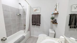 3BR Retreat - Sleeps 8 - Near Rosenberg and Needville - 6