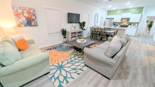 3BR Retreat - Sleeps 8 - Near Rosenberg and Needville - 0