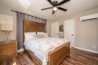 The Vintage Vibe - A Brickstreet Oasis - 6