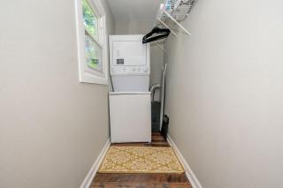 The Vintage Vibe - A Brickstreet Oasis - 2