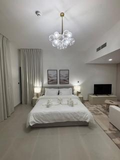 Golfside studio on Yas Island near F1 and Airport - 0