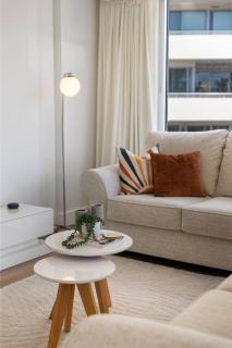 Sunlit Durham - Walk to Glenelg Beach, Dining & Bars - 3