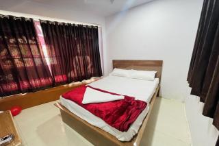 OYO The 3 Star Hotel - 3