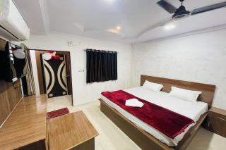 Hotel O 7 Seas - Jabalpur - 4